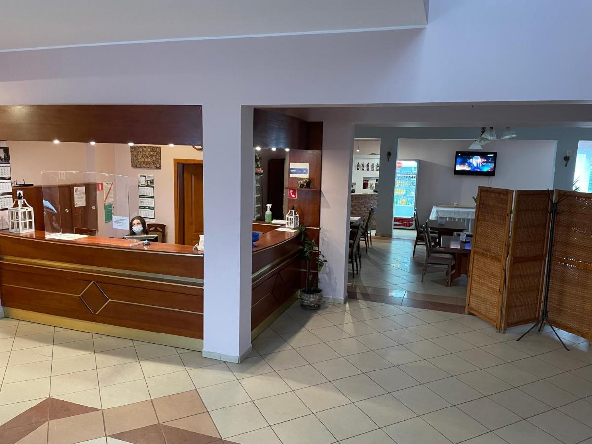 Hotel Dowhan Нове Екстер'єр фото